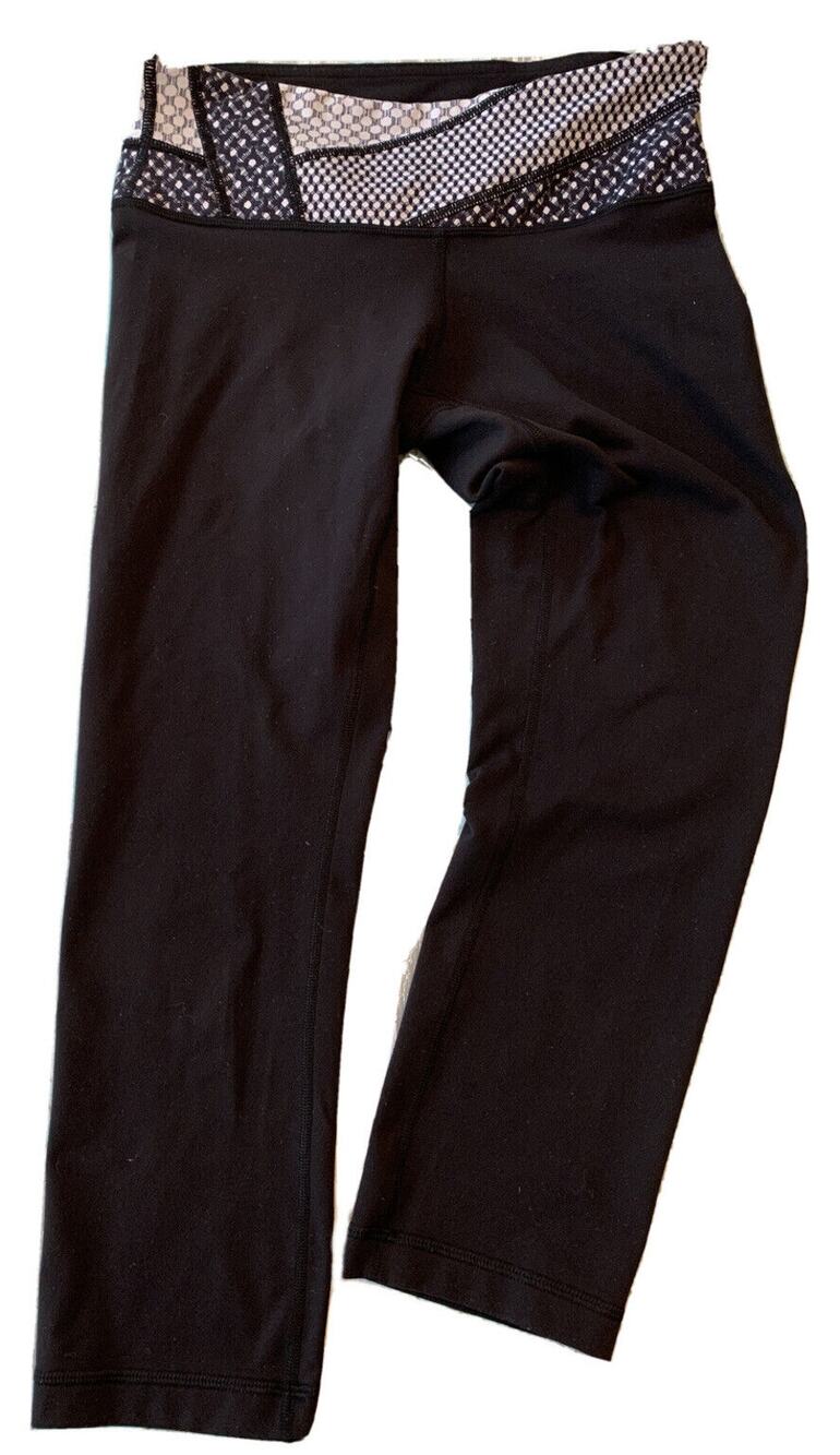 Size 6 Lululemon Black Yoga Leggings Crop Capri 22" Inseam Pattern Waist Band